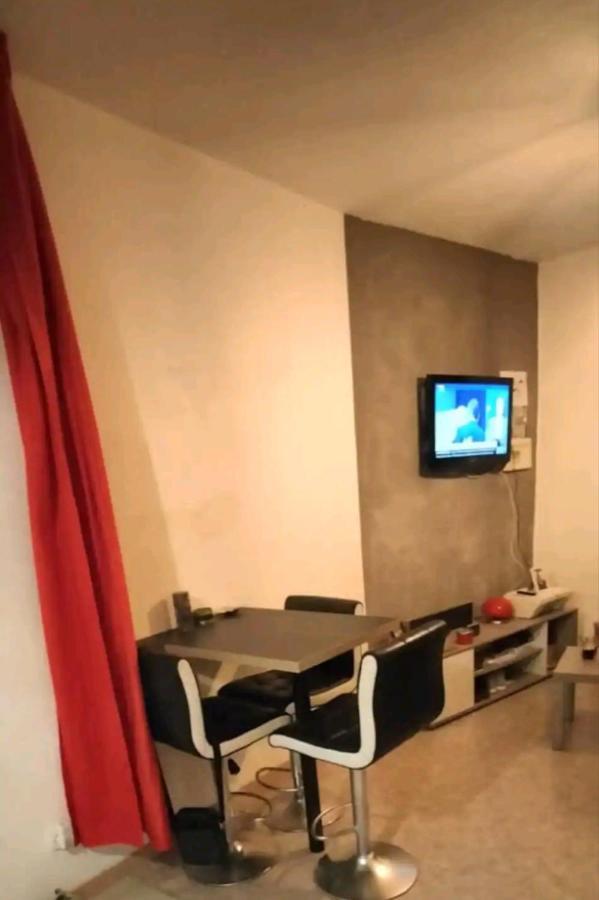 Ferienwohnung Charmant Studio Tarascon-sur-Ariège Exterior foto